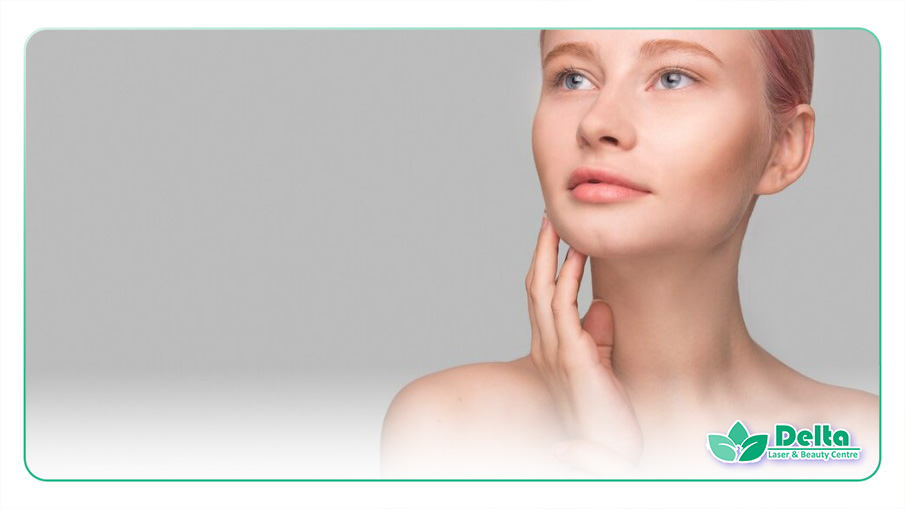 تصویری از زنی زیبا با پوستی شاداب